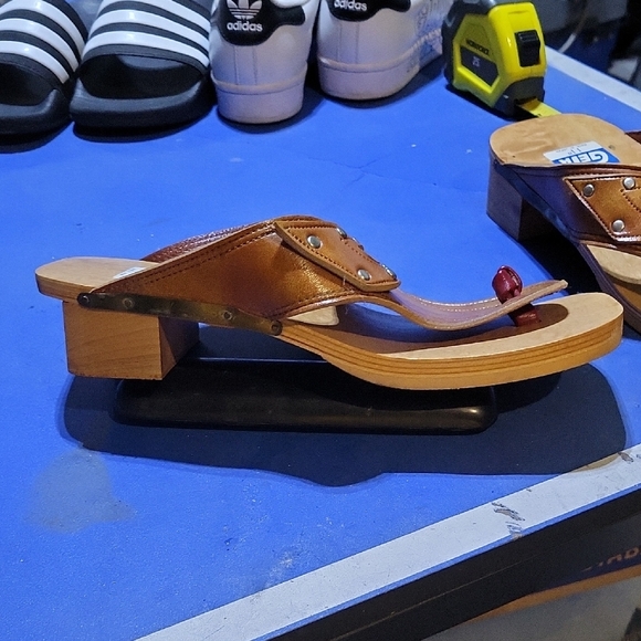MENS 11 wooden platform sandals, also known as GETA. These Are Vintage For Sure - Picture 3 of 9